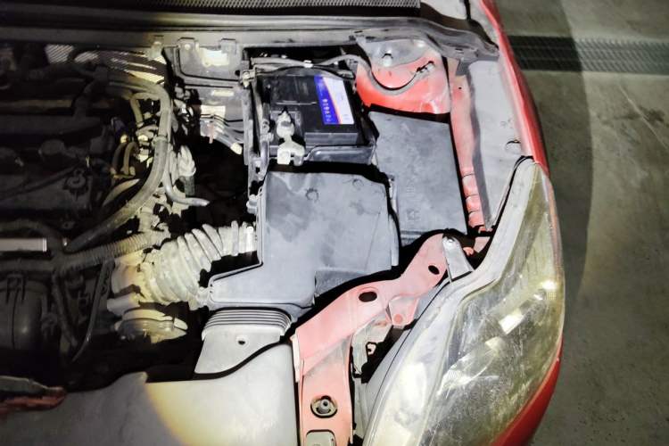 Used Ford Focus 2013 Hatchback Classic 1.8L Automatic Millionth Anniversary Edition Engine Bay Left
