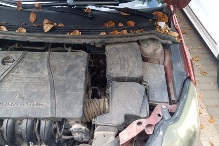 Used Ford Focus 2013 Hatchback Classic 1.8L Manual Fashion Edition Engine Bay Left