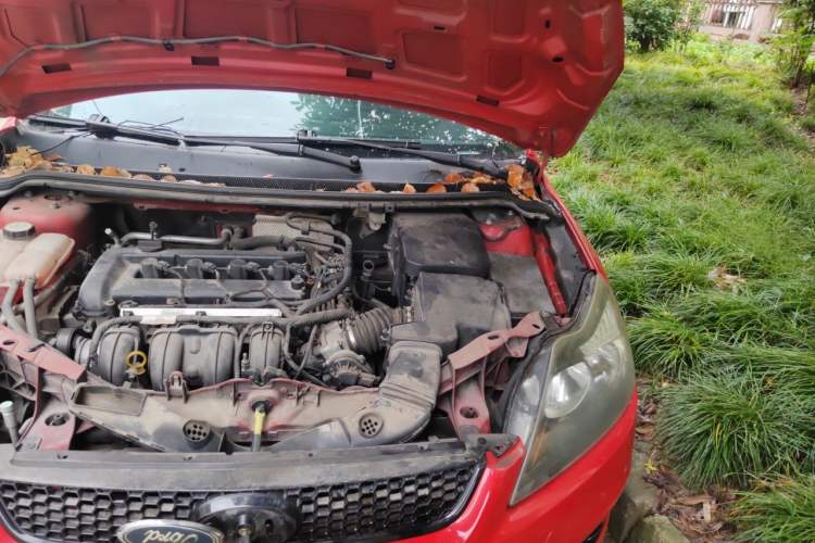 Used Ford Focus 2013 Hatchback Classic 1.8L Automatic Fashion Edition Engine Bay Left