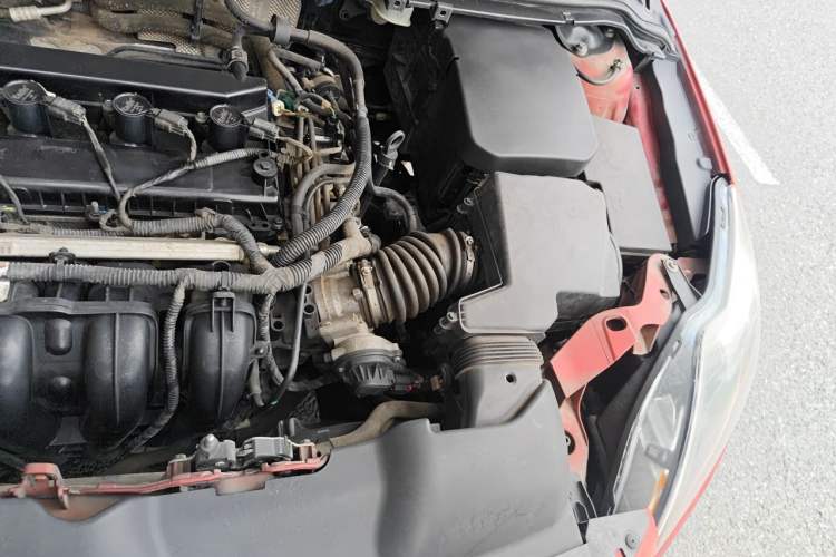 Used Ford Focus 2013 Hatchback Classic 1.8L Automatic Millionth Anniversary Edition Engine Bay Left