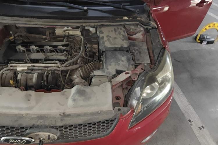 Used Ford Focus 2013 Hatchback Classic 1.8L Automatic Base Model Engine Bay Left