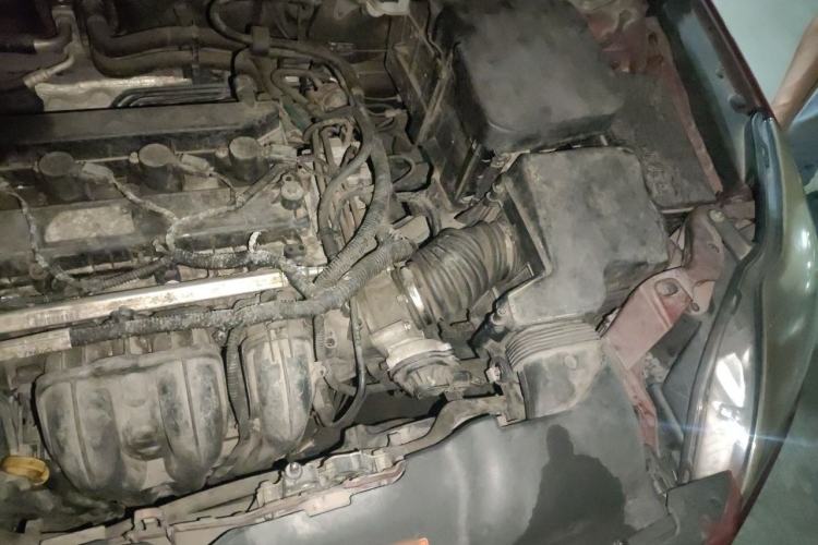 Used Ford Focus 2013 Hatchback Classic 1.8L Manual Base Model Engine Bay Left