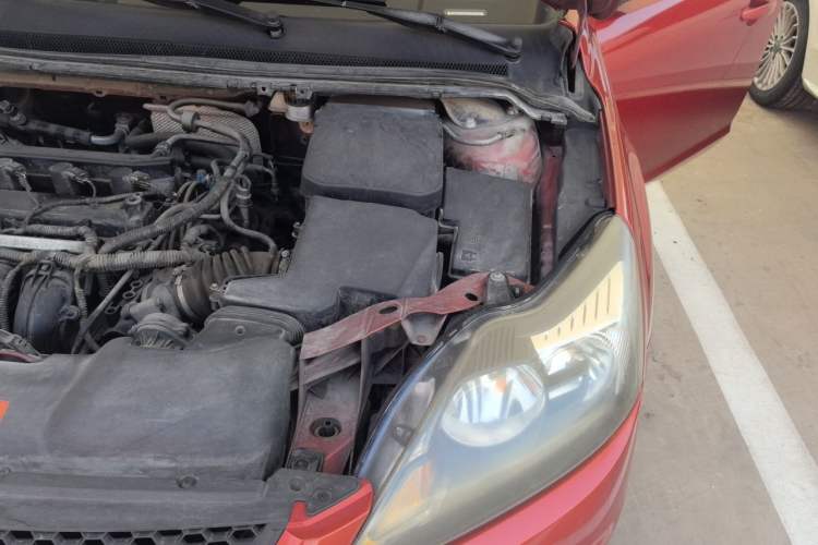 Used Ford Focus 2013 Hatchback Classic 1.8L Automatic Base Model Engine Bay Left