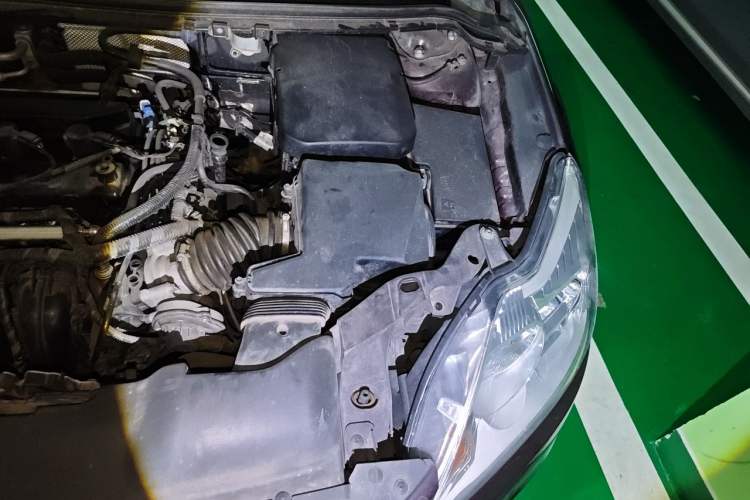 Used Ford Focus 2013 Sedan Classic 1.8L Automatic Base Model Engine Bay Left