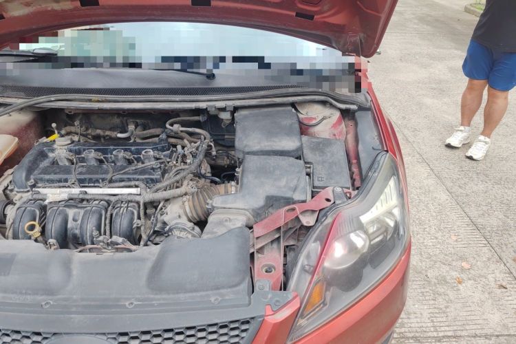 Used Ford Focus 2013 Hatchback Classic 1.8L Manual Base Model Engine Bay Left