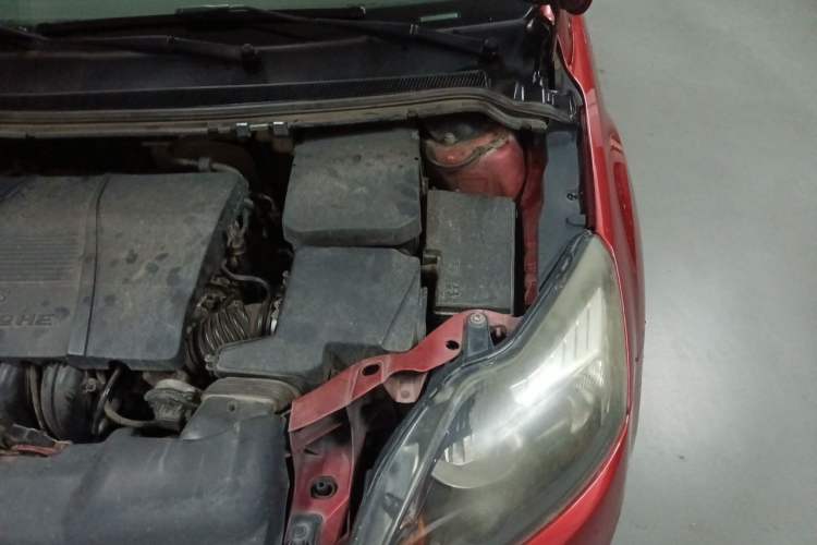 Used Ford Focus 2013 Hatchback Classic 1.8L Automatic Fashion Edition Engine Bay Left