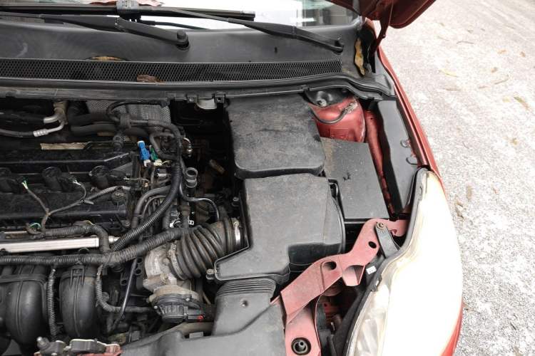 Used Ford Focus 2013 Hatchback Classic 1.8L Automatic Base Model Engine Bay Left