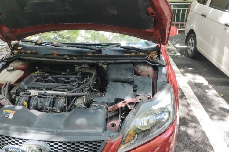 Used Ford Focus 2013 Hatchback Classic 1.8L Automatic Millionth Anniversary Edition Engine Bay Left