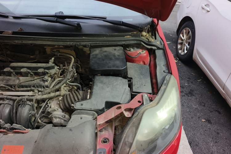 Used Ford Focus 2013 Hatchback Classic 1.8L Automatic Base Model Engine Bay Left