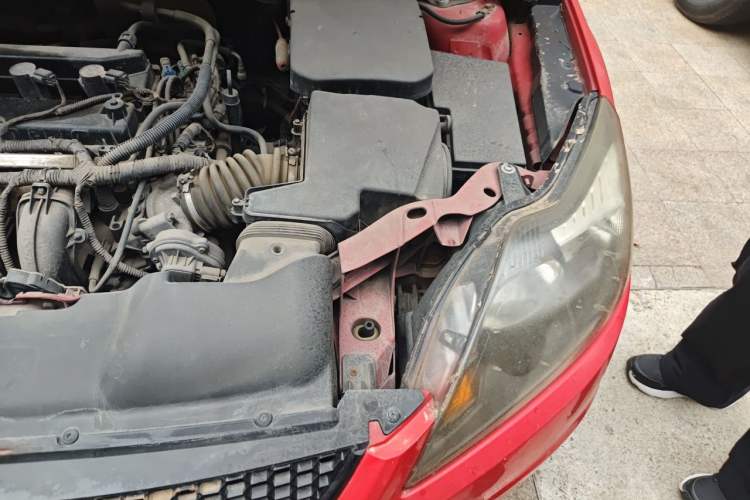 Used Ford Focus 2013 Hatchback Classic 1.8L Automatic Millionth Anniversary Edition Engine Bay Left