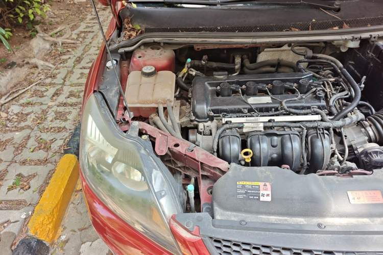 Used Ford Focus 2013 Hatchback Classic 1.8L Automatic Millionth Anniversary Edition Engine Bay Right