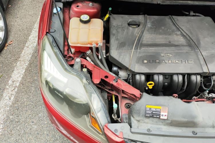 Used Ford Focus 2013 Hatchback Classic 1.8L Manual Base Model Engine Bay Right