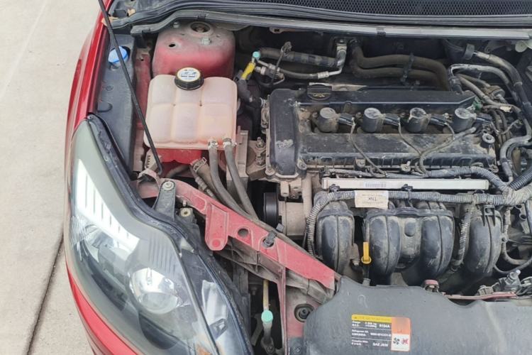 Used Ford Focus 2013 Hatchback Classic 1.8L Manual Base Model Engine Bay Right