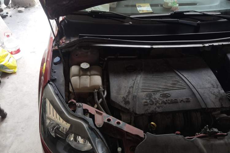 Used Ford Focus 2013 Hatchback Classic 1.8L Automatic Fashion Edition Engine Bay Right