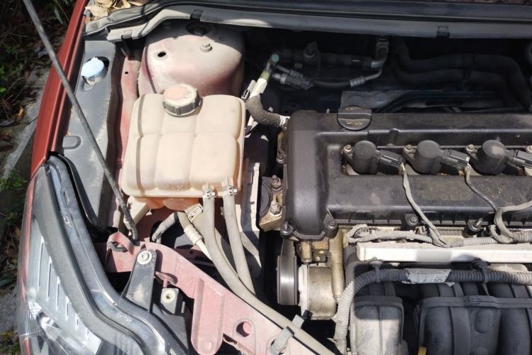 Used Ford Focus 2013 Hatchback Classic 1.8L Manual Base Model Engine Bay Right