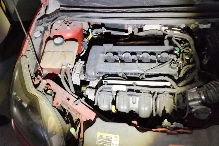 Used Ford Focus 2013 Hatchback Classic 1.8L Automatic Millionth Anniversary Edition Engine Bay Right