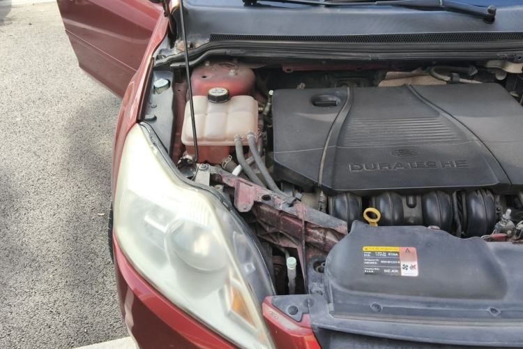 Used Ford Focus 2013 Sedan Classic 1.8L Automatic Fashion Edition Engine Bay Right