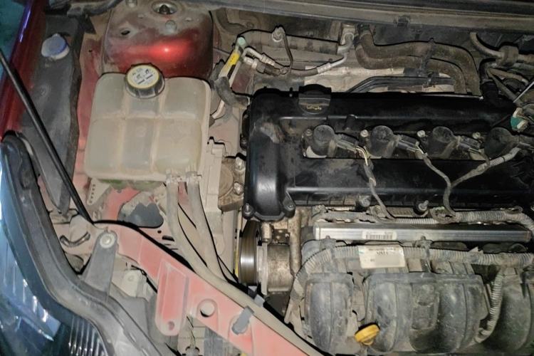 Used Ford Focus 2013 Hatchback Classic 1.8L Manual Base Model Engine Bay Right