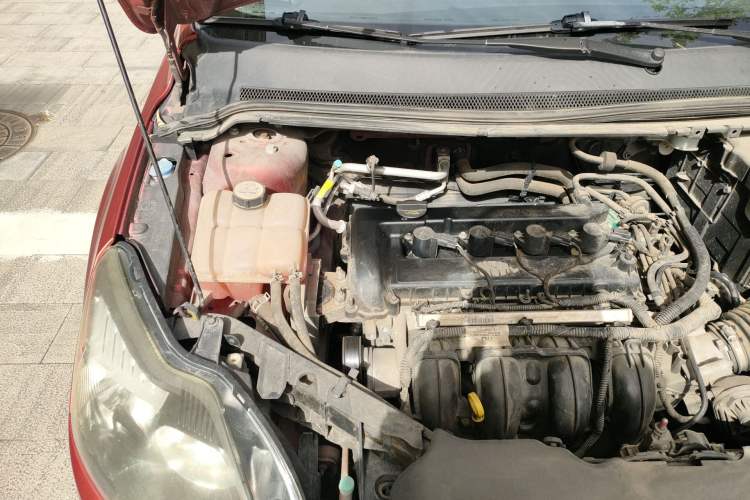 Used Ford Focus 2013 Hatchback Classic 1.8L Manual Base Model Engine Bay Right