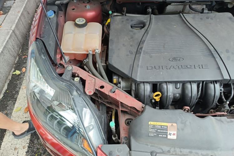 Used Ford Focus 2013 Hatchback Classic 1.8L Automatic Base Model Engine Bay Right