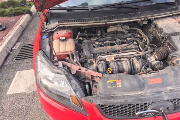Used Ford Focus 2013 Hatchback Classic 1.8L Automatic Base Model Engine Bay Right