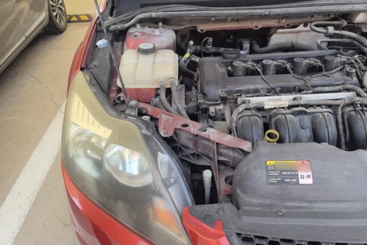 Used Ford Focus 2013 Hatchback Classic 1.8L Automatic Base Model Engine Bay Right