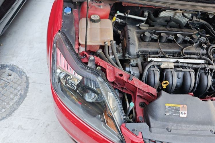Used Ford Focus 2013 Hatchback Classic 1.8L Automatic Base Model Engine Bay Right