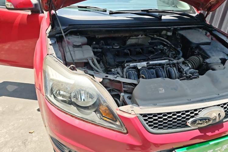 Used Ford Focus 2013 Hatchback Classic 1.8L Automatic Base Model Engine Bay Right