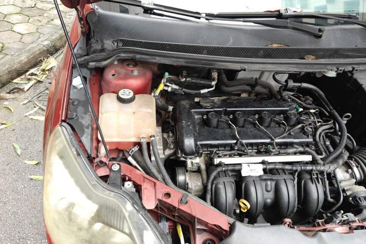 Used Ford Focus 2013 Hatchback Classic 1.8L Automatic Base Model Engine Bay Right