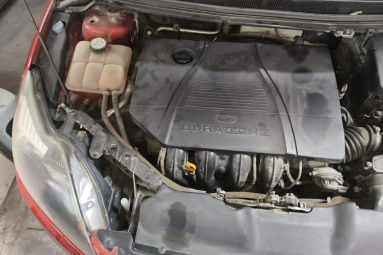 Used Ford Focus 2013 Hatchback Classic 1.8L Automatic Fashion Edition Engine Bay Right