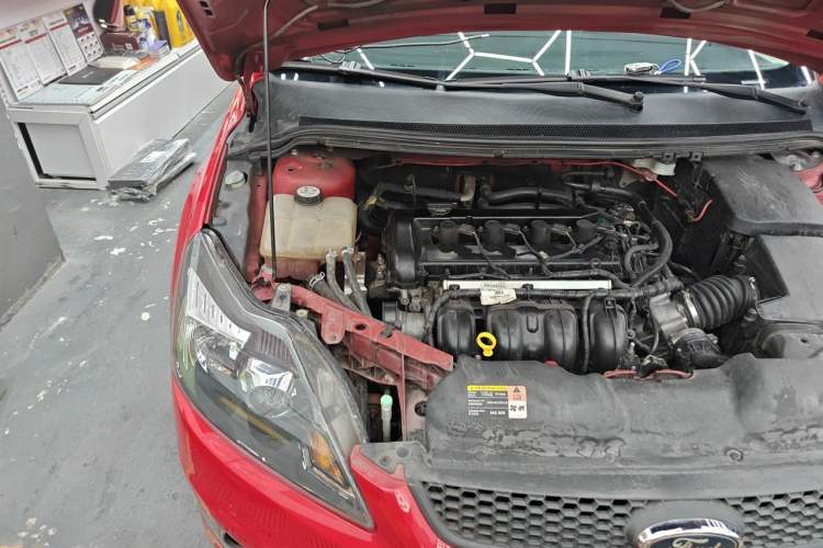 Used Ford Focus 2013 Hatchback Classic 1.8L Manual Base Model Engine Bay Right