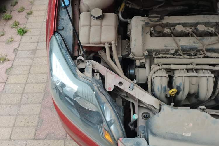 Used Ford Focus 2013 Hatchback Classic 1.8L Manual Base Model Engine Bay Right