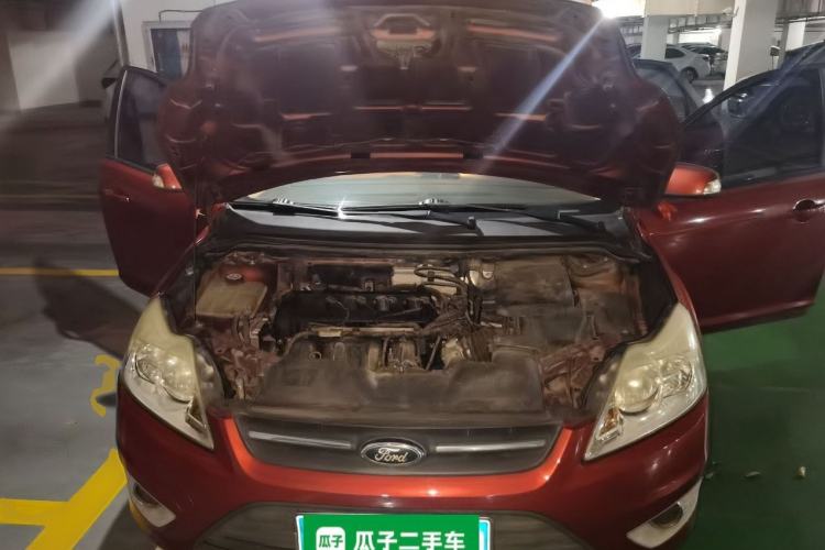 Used Ford Focus 2013 Sedan Classic 1.8L Automatic Base Model Engine Bay