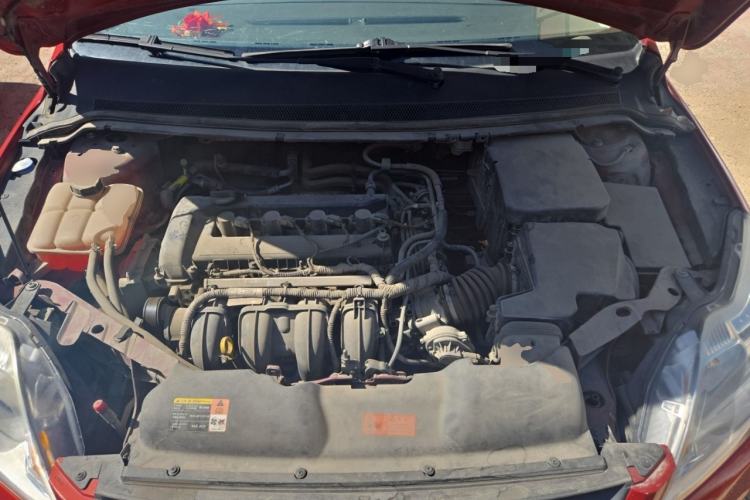 Used Ford Focus 2013 Sedan Classic 1.8L Manual Base Model Engine Bay