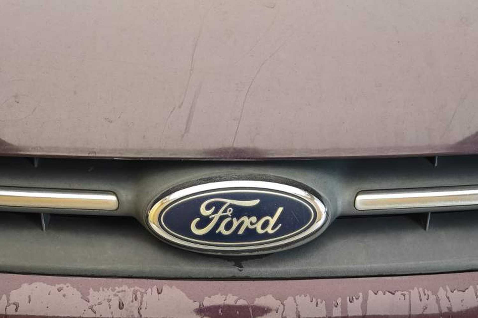 Used Ford Focus 2013 Sedan Classic 1.8L Automatic Fashion Edition Exterior 10