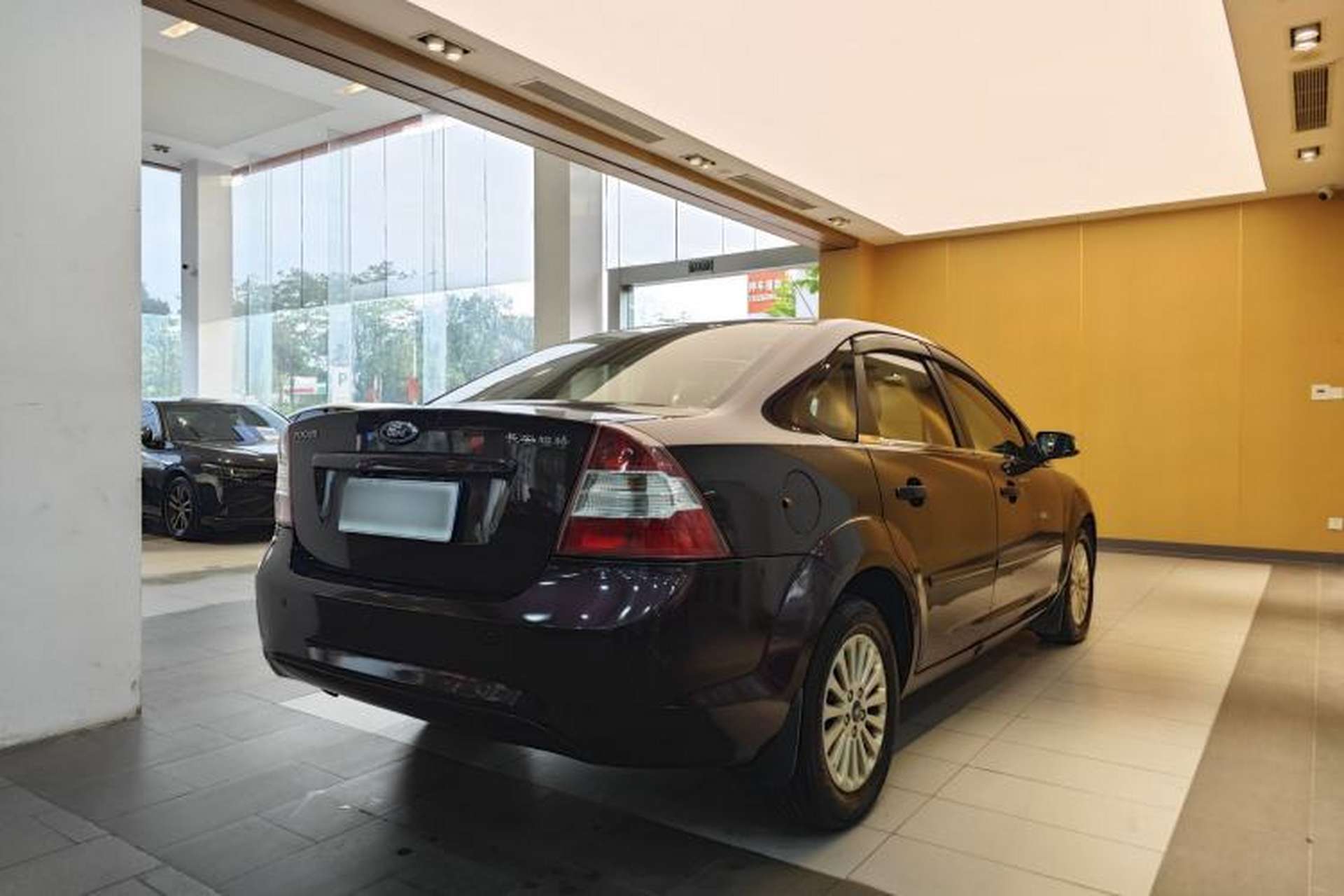 Used Ford Focus 2013 Sedan Classic 1.8L Automatic Fashion Edition Exterior 12
