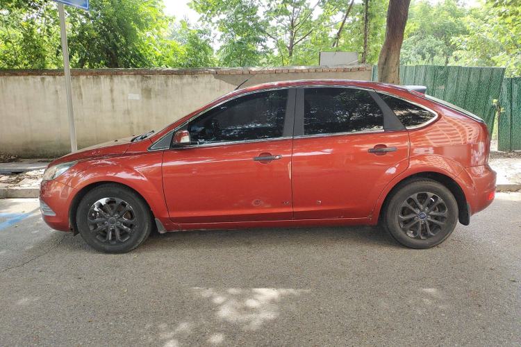 Used Ford Focus 2013 Hatchback Classic 1.8L Manual Base Model Exterior 3