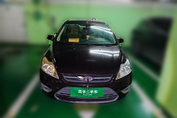 Used Ford Focus 2013 Sedan Classic 1.8L Automatic Base Model Front