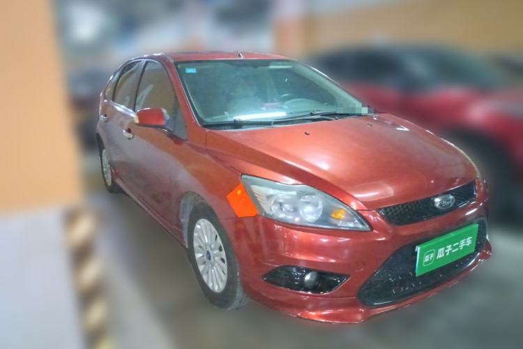 Used Ford Focus 2013 Hatchback Classic 1.8L Manual Fashion Edition Front Right 45 Deg