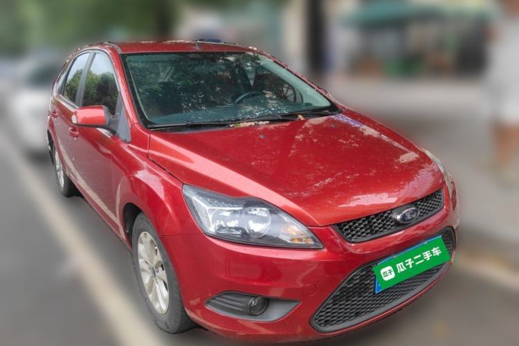 Used Ford Focus 2013 Hatchback Classic 1.8L Automatic Base Model Front Right 45 Deg