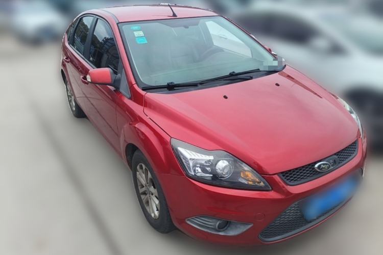 Used Ford Focus 2013 Hatchback Classic 1.8L Manual Base Model Front Right 45 Deg