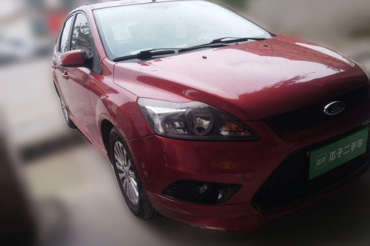 Used Ford Focus 2013 Hatchback Classic 1.8L Automatic Fashion Edition Front Right 45 Deg
