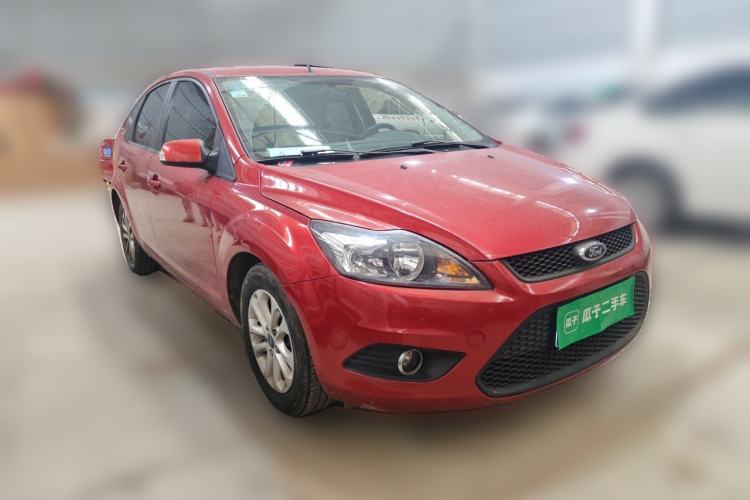 Used Ford Focus 2013 Hatchback Classic 1.8L Manual Base Model Front Right 45 Deg