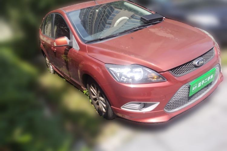 Used Ford Focus 2013 Hatchback Classic 1.8L Manual Base Model Front Right 45 Deg