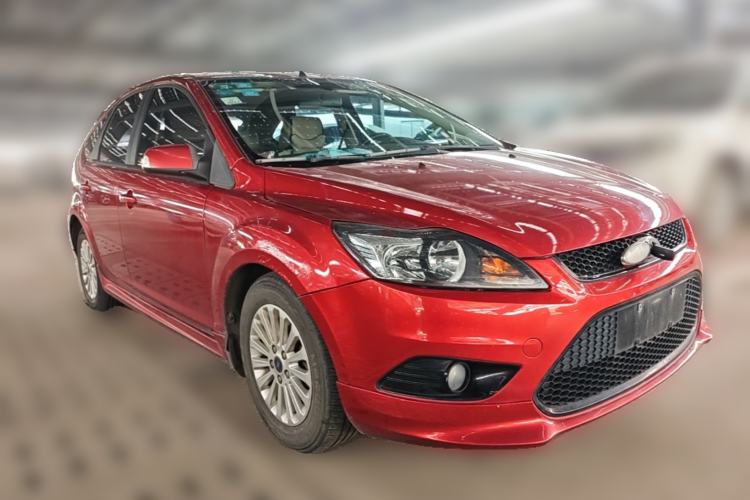 Used Ford Focus 2013 Hatchback Classic 1.8L Automatic Fashion Edition Front Right 45 Deg