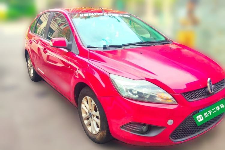 Used Ford Focus 2013 Hatchback Classic 1.8L Manual Base Model Front Right 45 Deg