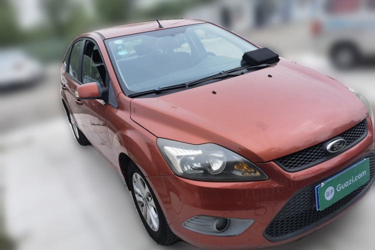 Used Ford Focus 2013 Hatchback Classic 1.8L Manual Base Model Front Right 45 Deg