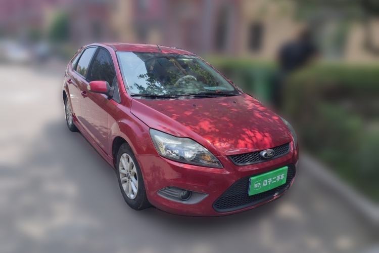 Used Ford Focus 2013 Hatchback Classic 1.8L Automatic Base Model Front Right 45 Deg