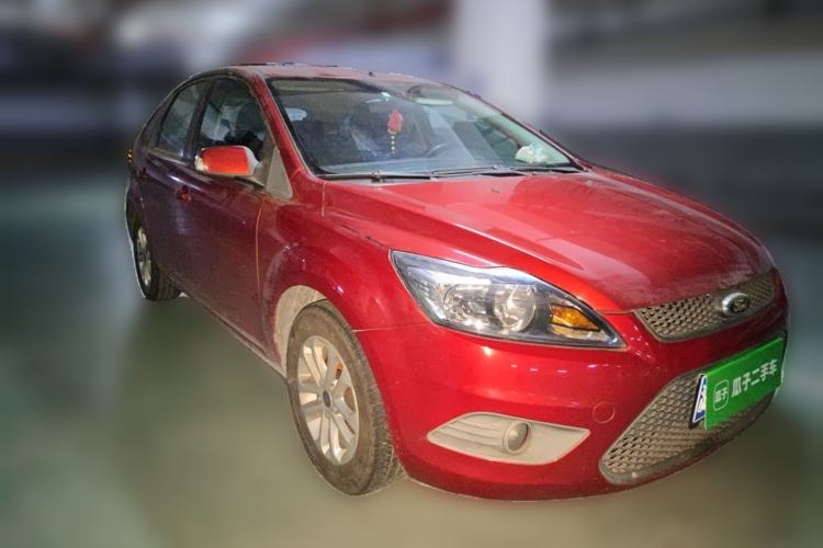 Used Ford Focus 2013 Hatchback Classic 1.8L Manual Base Model Front Right 45 Deg