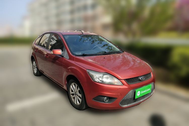 Used Ford Focus 2013 Hatchback Classic 1.8L Manual Base Model Front Right 45 Deg